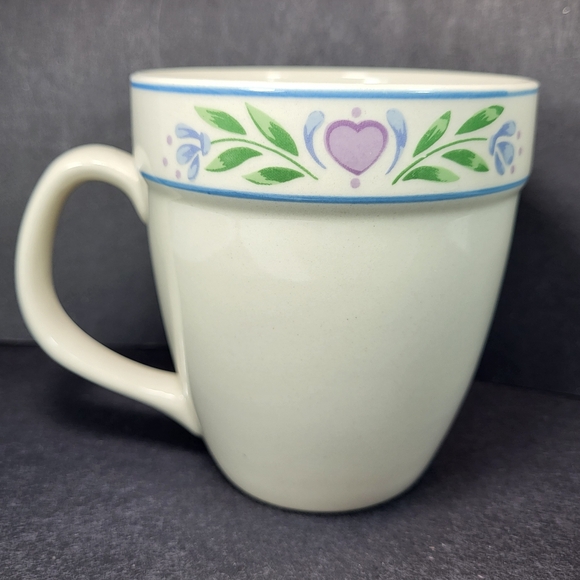 Tienshan Other - Tienshan Stoneware Laurel Hearts MUG Off white Flower Pot Shape 16 oz Cup